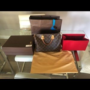 Louis Vuitton Speedy 30